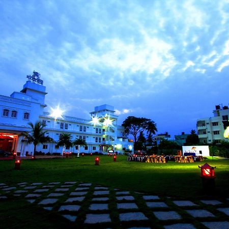 Hotel Bonsejour Pondicherry Exteriör bild