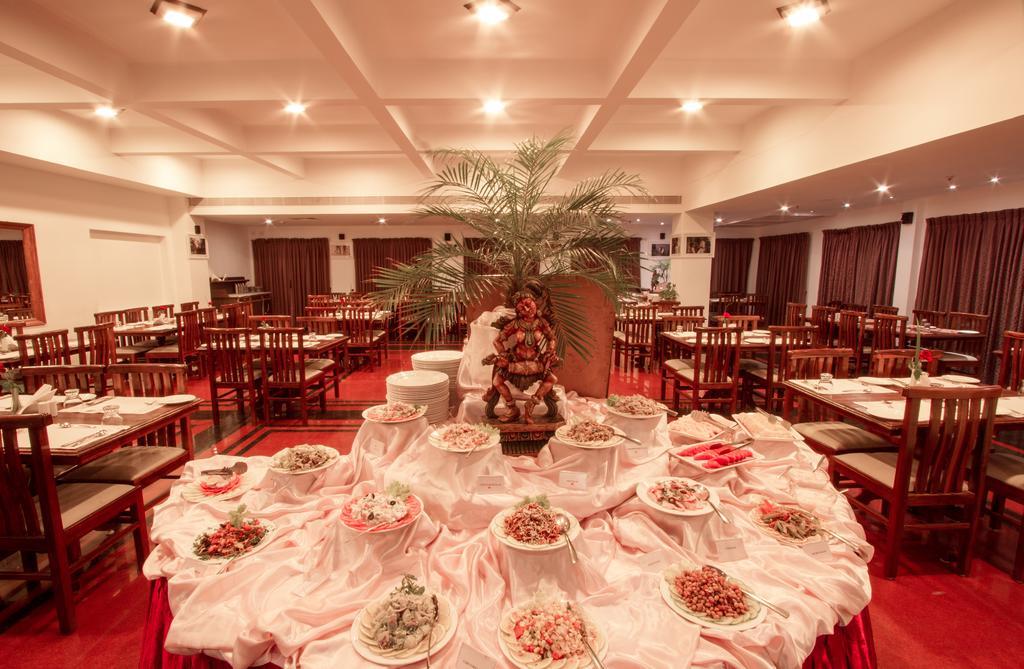 Hotel Bonsejour Pondicherry Exteriör bild
