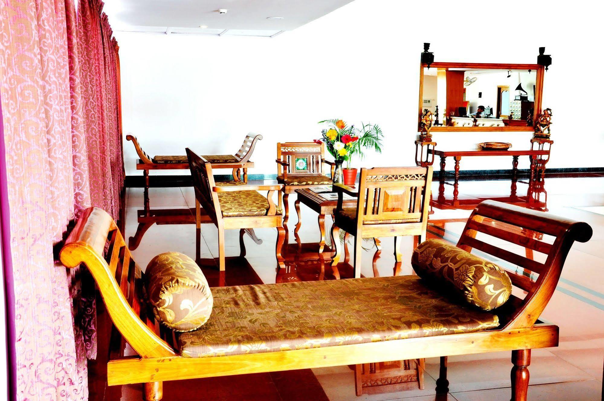 Hotel Bonsejour Pondicherry Exteriör bild