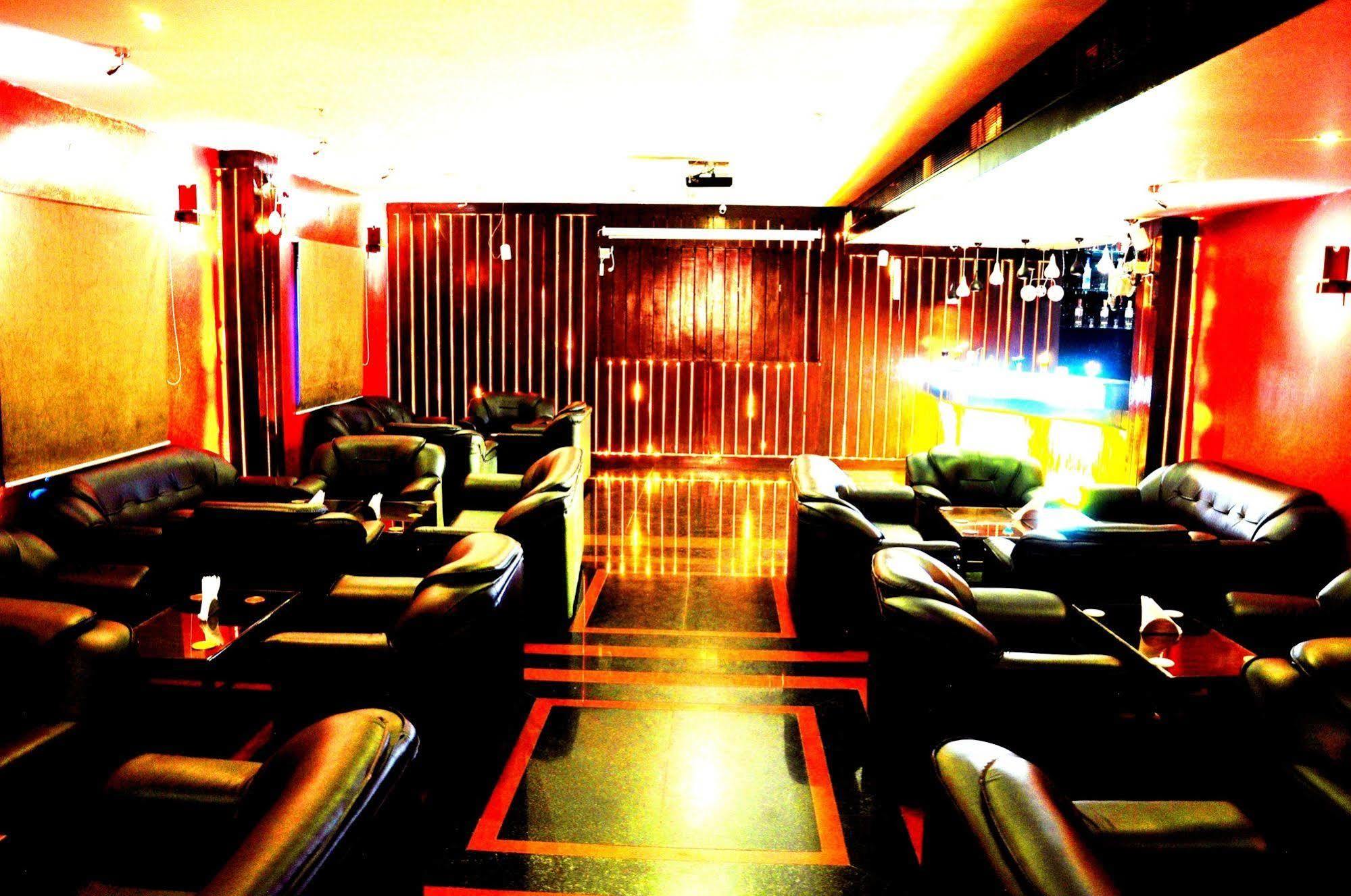 Hotel Bonsejour Pondicherry Exteriör bild