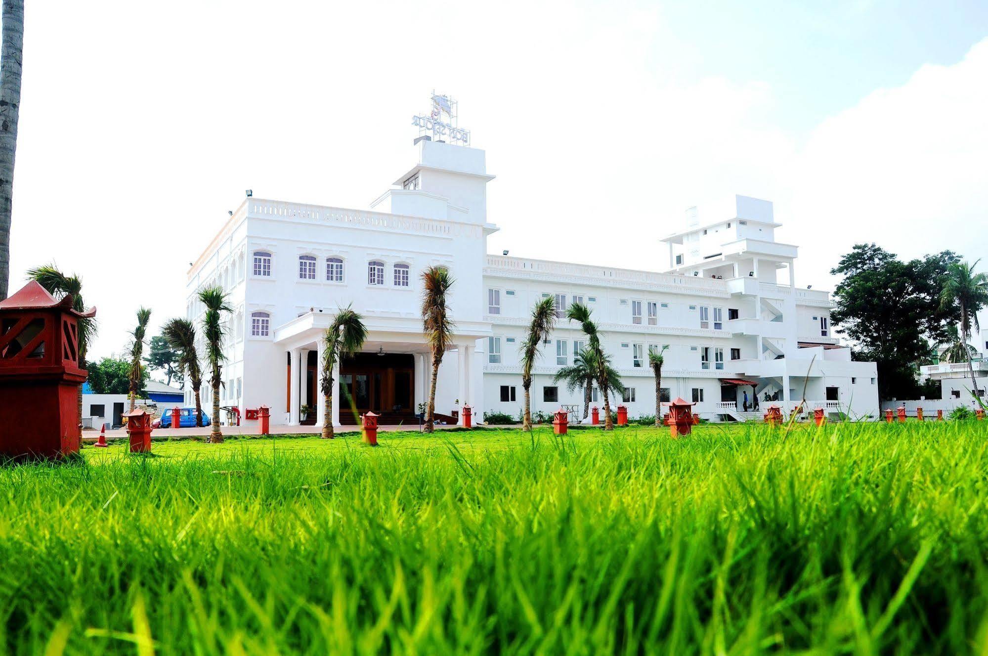 Hotel Bonsejour Pondicherry Exteriör bild